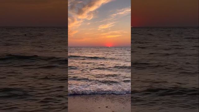 Невероятно красиво 😍 #жизньуморя #отдыхнаморе  #море #природа #закат