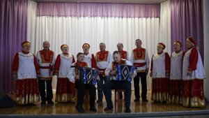 "Майский вальс" - вокальная группа ветеранов "Сударыня-Барыня" Чулым