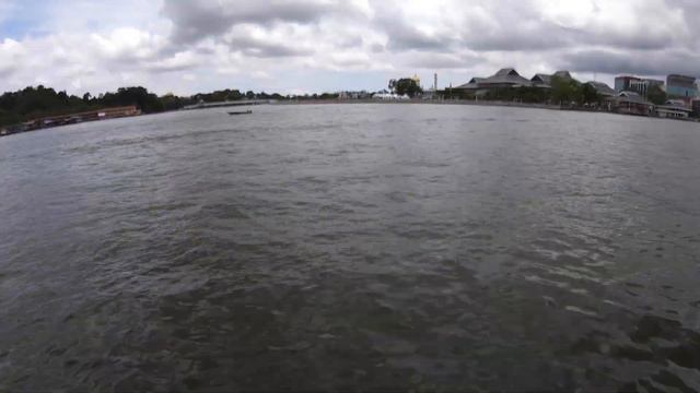 BRUNEI | OUR FIRST IMPRESSIONS and exploring the world's largest water village, KAMPONG AYER смотреть онлайн