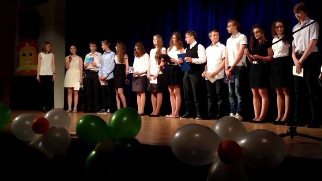 Поздравление ВЫПУСКНИКАМ от 10 "Б" смотреть онлайн