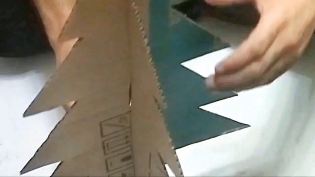 Как Сделать Елку из Подручных Материалов за 15 минут смотреть онлайн