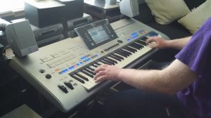 Inna - Sun Is Up Played On Yamaha Tyros 4