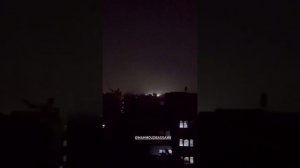 Ночью появились видео взрывов в городе Рафахе, который израиль начал обстреливать со вчерашнего дня