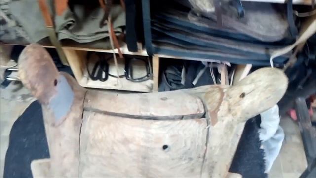 Два деревянных арчака от кабардинского седла для востановления смотреть онлайн
