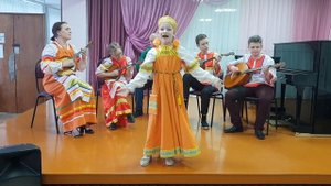 Борисова Анна . Частушки "Валенки,валенки подшитые пятки"