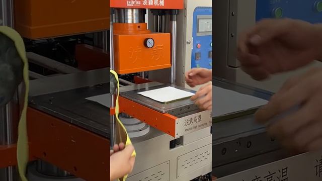 3D Silicone Heat transfer Label Machines in Chinese Factory: 4