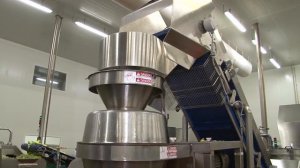 Как натереть морковь по-корейски на терке в пищевой промышленности? Шинковка на станке Urschel CC.