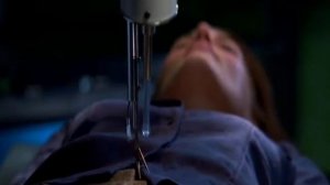 хаус и кэмерон, отрывок с хирургом-роботом.wmv