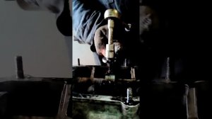 Как выкрутить шпильки распредвала пассат б3 1.6 тд