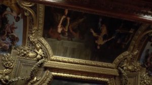 Версаль во Франции, картины художников, скульптуры, красивые люстры