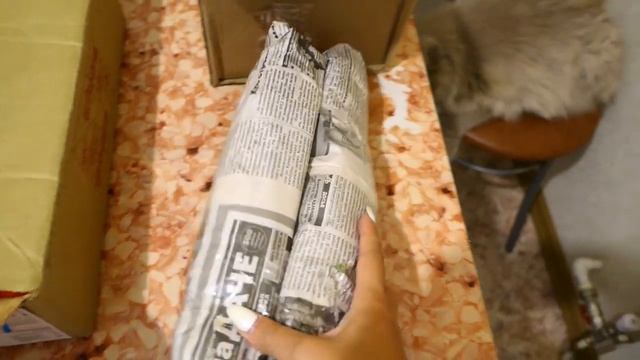 Разбираем гостинцы от родителей)))) Что в коробках