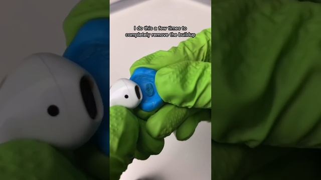 How To Clean AirPods #cleaning #airpods смотреть онлайн