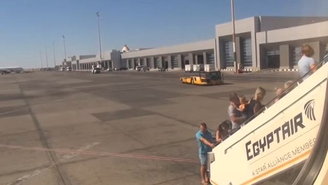 Аэропорт   Елена Ваенга