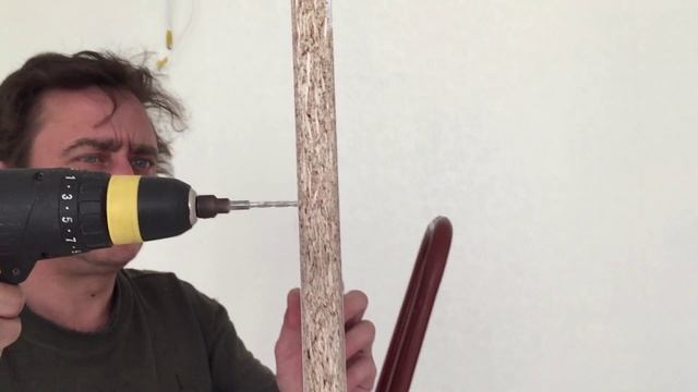Как самому сделать шкаф купе видео. Разметка и сверление отверстий под конфирмат смотреть онлайн