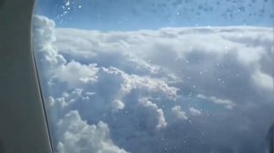 Полет над облаками, видео из иллюминатора самолета Airbus A319 рейса Санкт-Петербург - Симферополь