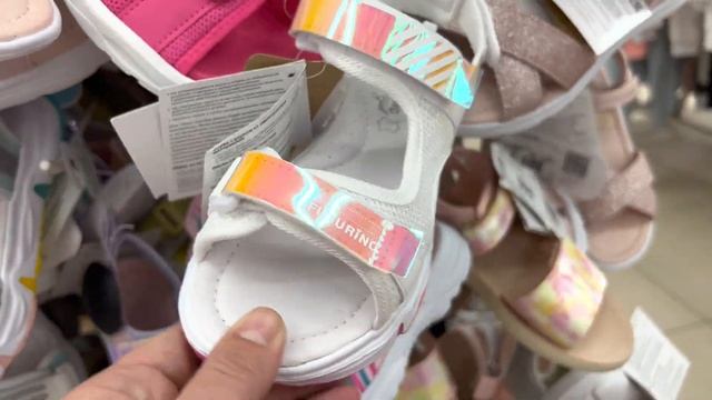 VLOG ?МЫ ВЕРНУЛИСЬ ? ПО МАГАЗИНАМ / ГОТОВИМСЯ К ВЫПУСКНОМУ смотреть онлайн