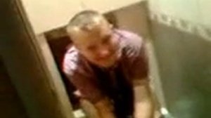 Дима какает)