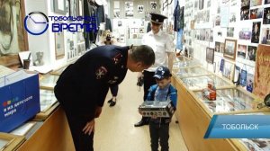 МАЛЬЧИК ПОЛИЦЕЙСКИЙ