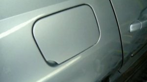 Как снять лючек бензобака Peugeot 407