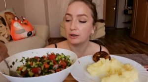 Мукбанг / Измениться ради ЛЮБИМОГО человека / ПЮРЕ с котлетами и салат