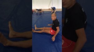 Как правильно размяться перед боями в рукопашке? Смотрите!?