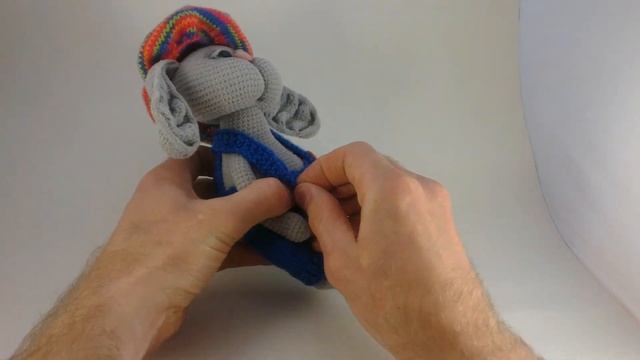 Вязание крючком. Заяц Патрик. Игрушки своими руками смотреть онлайн