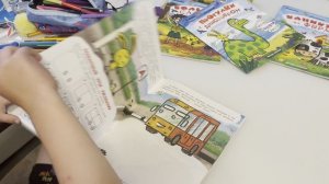 Обзор раскраски Машинка ищет друга от РыбаКит. Полезные и познавательные покупки на Озон.