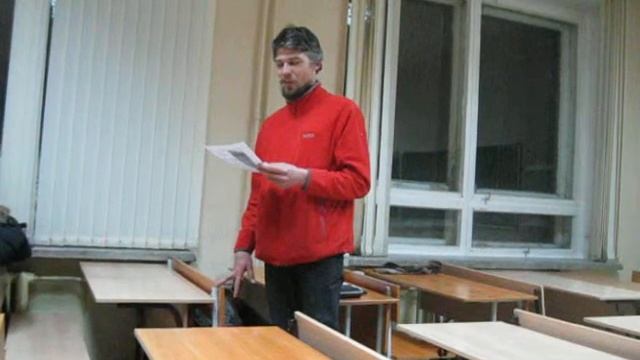 Александров Григорий читает свой стих-"Зачатие" в Литературном клубе НГУ.
