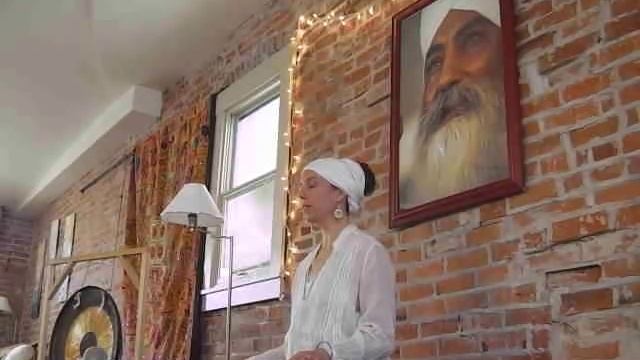 Sat Kriya through the Chakras - Computer смотреть онлайн