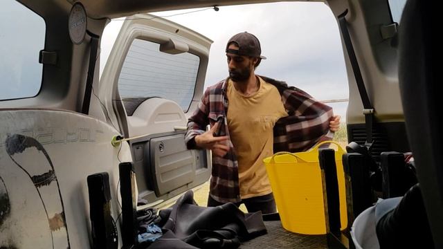 How to get change when going surfing - Surf tips for new surfers & beginners - Learn to surf - смотреть онлайн