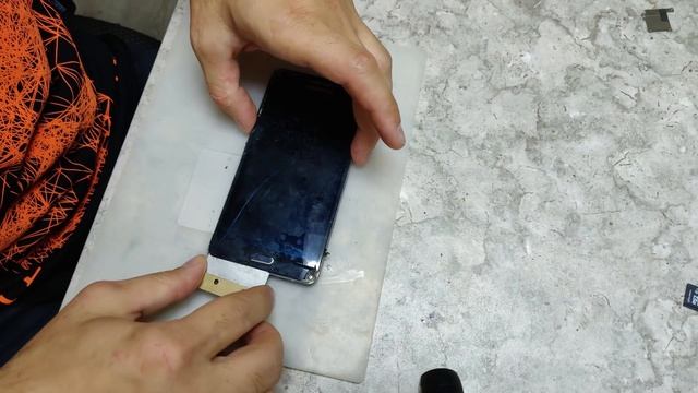 Samsung A5 (A500F) // САМЫЙ ТОНКИЙ ДИСПЛЕЙ. Разборка через морду и замена стекла. смотреть онлайн