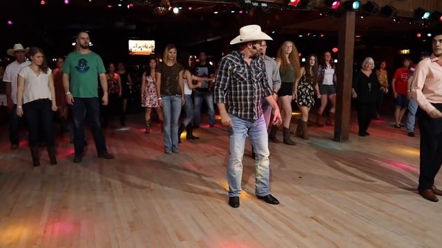 The Git Up Dance w/ Music смотреть онлайн