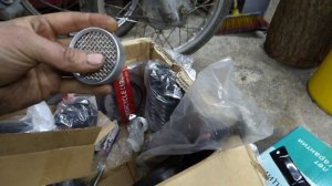 К мопеду Симсон приехали запчасти