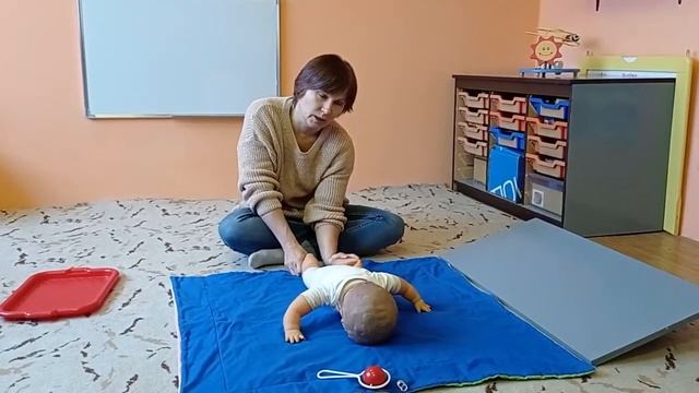 Развитие общих движений ребёнка от 3 до 6 месяцев