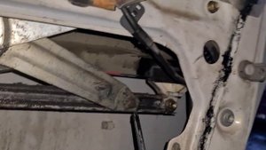 Как снять передний стеклоподъемник Toyota Land Cruiser 100