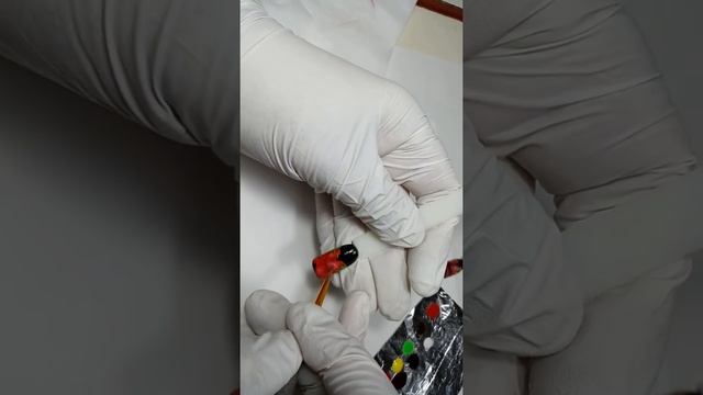 Объемная клубника с отражением «гель-лак» (A strawberry on the nail) смотреть онлайн