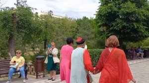 Проект "ЖЕНЩИНА В КРАСНОМ"