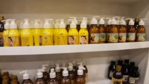 Отдел масел в магазине Клуни - Где купить масла в Шарм эль Шейхе и сколько они стоят?