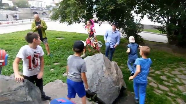 Городской лагерь от компании "Т-игра" смотреть онлайн