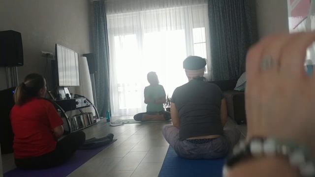 Знакомство. Первое занятие.#практикайоги #хатхайога #ЛюдмилаРадость смотреть онлайн