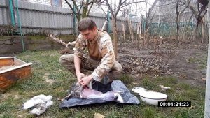 Как снять шкуру с зайца за 2 минуты - How to skin a hare or rabbit in 2 minutes