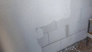 Как нанести декоративную штукатурку на газобетон