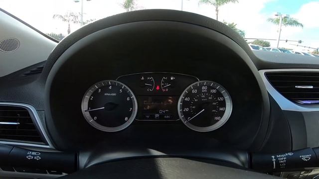 2015 Nissan Sentra SL Interior