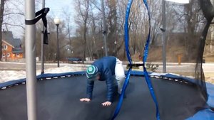 Смертельные прыжки на батуте