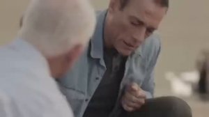 Как снимали рекламу Вольво.  Эпический шпагат Ван Дамма.