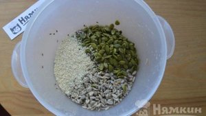 Крекеры из семечек и кунжута