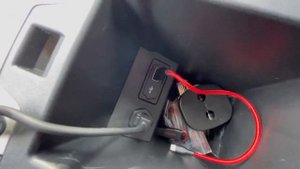 Поставил рацию на Джили Атлас