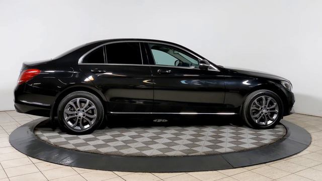 Mercedes-Benz C-Класс смотреть онлайн