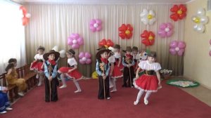 Танец ковбоев  Старшая группа.mkv