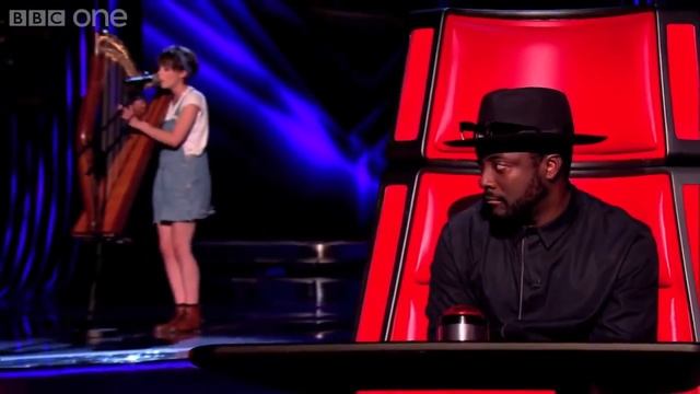 девушка поет и играет на арфе Daft Punk   'Get Lucky' !!! очень красивый и душевный голос!